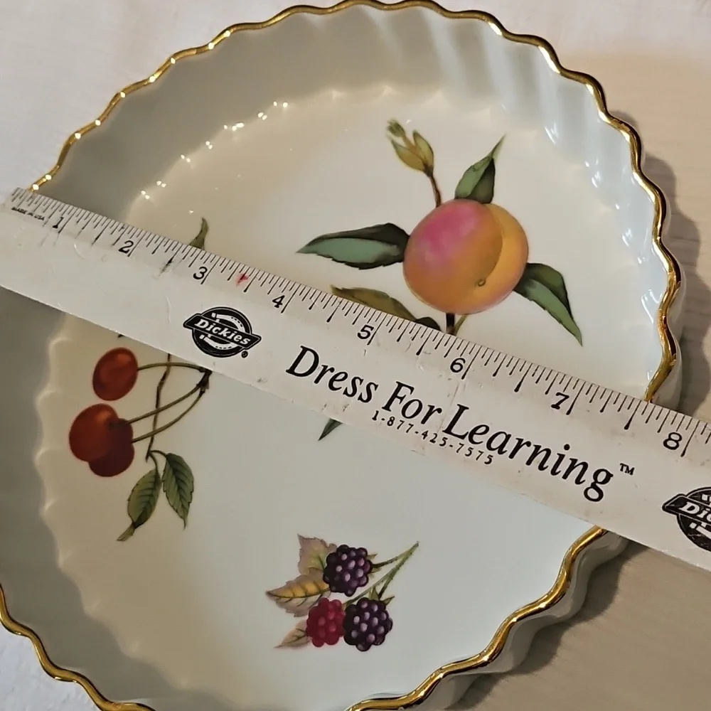 Royal Worchester Fine Porcelain Quiche/Flan Dish